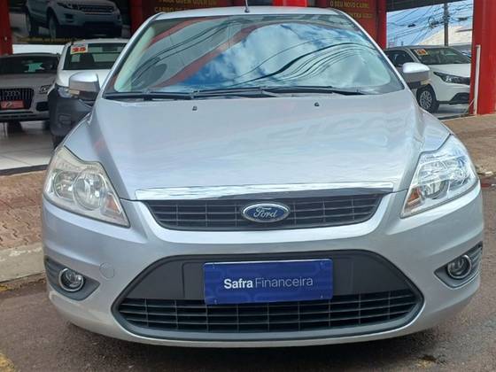 FORD FOCUS 2.0 GLX SEDAN 16V FLEX 4P MANUAL